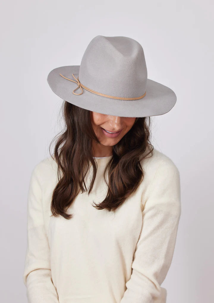 Amelia Hat - Tan/Light Grey