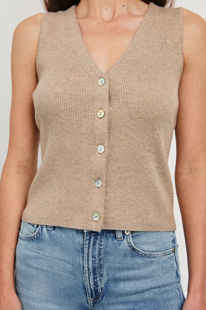 Rosa Vest