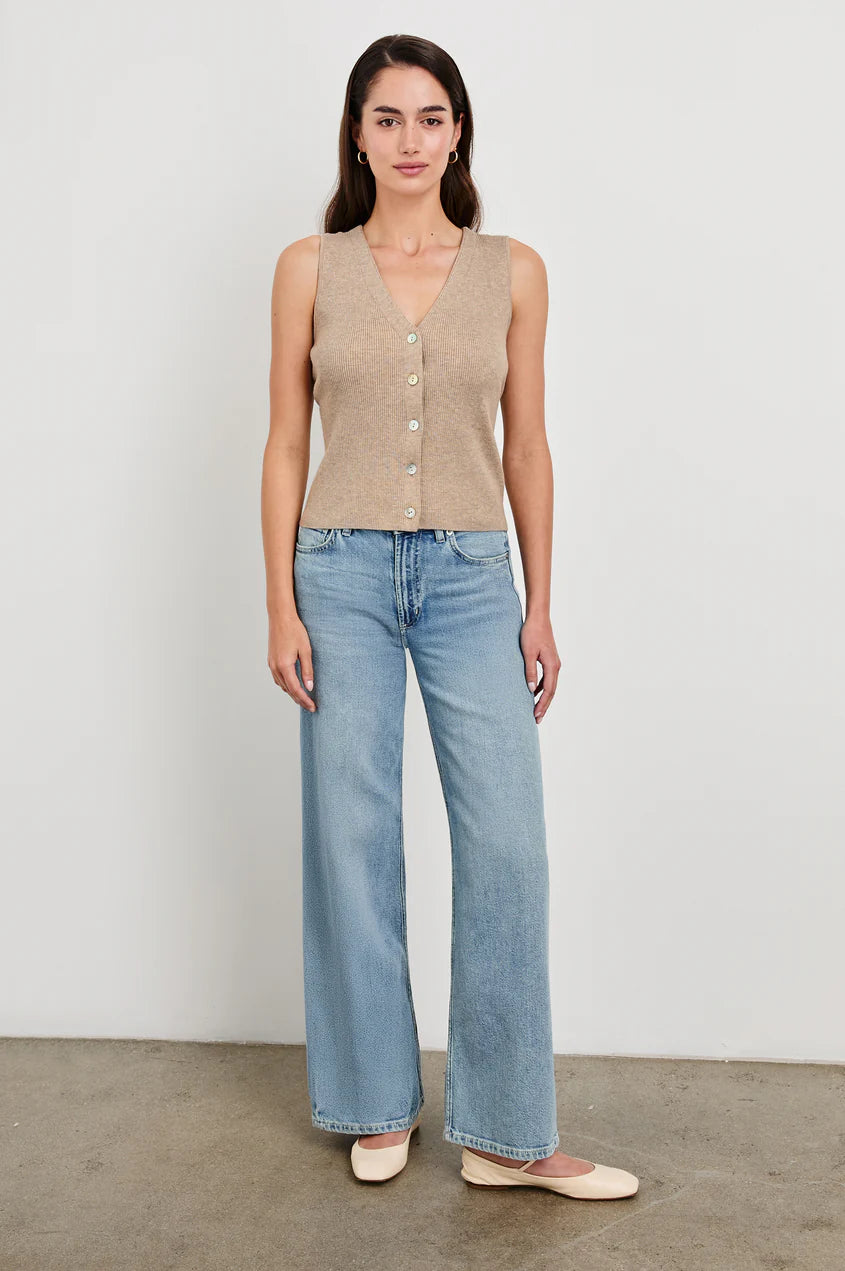 Rosa Vest