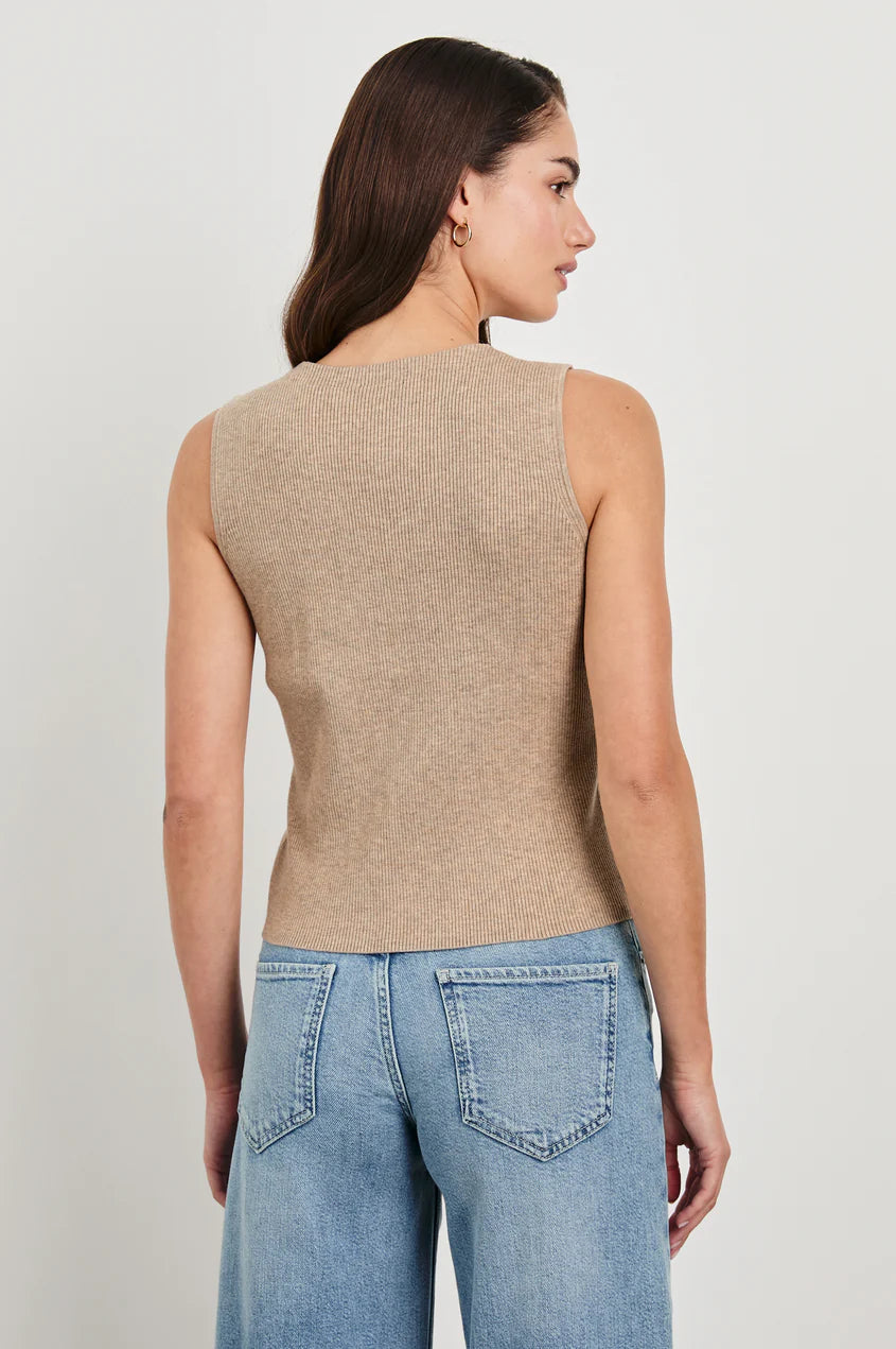 Rosa Vest
